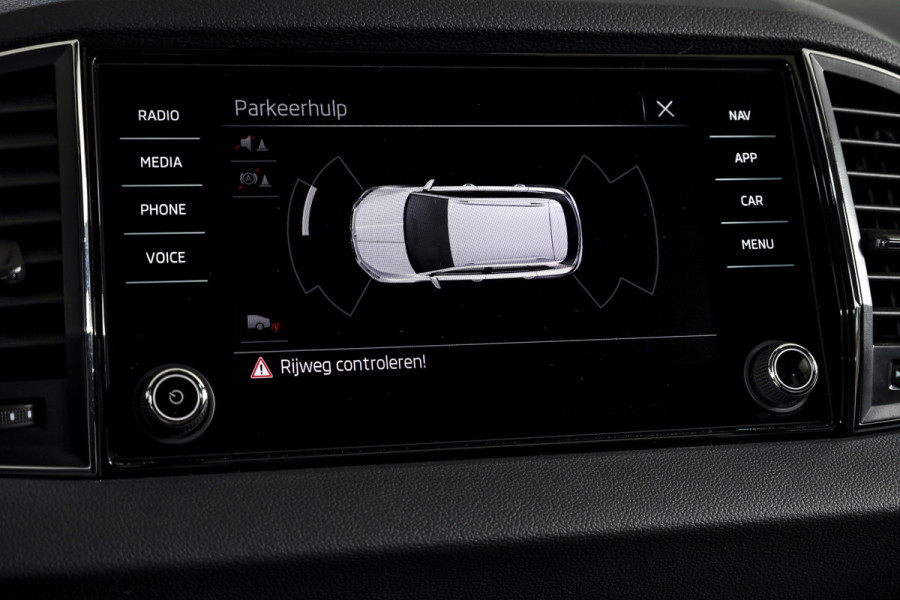 Škoda Karoq 1.5 TSI ACT 150 PK Business Edition - Automaat | Dig. Cockpit | Cruise | Stoel-+Stuurverw. | PDC | Camera | App. Connect | ECC | LED | LM 17" | 1944 Škoda Karoq 1.5 TSI ACT 150 PK Business Edition - Automaat | Dig. Cockpit | Cruise | Stoel-+Stuurverw. | PDC | Camera | App. Connect | ECC | LED | LM 17" | 1944