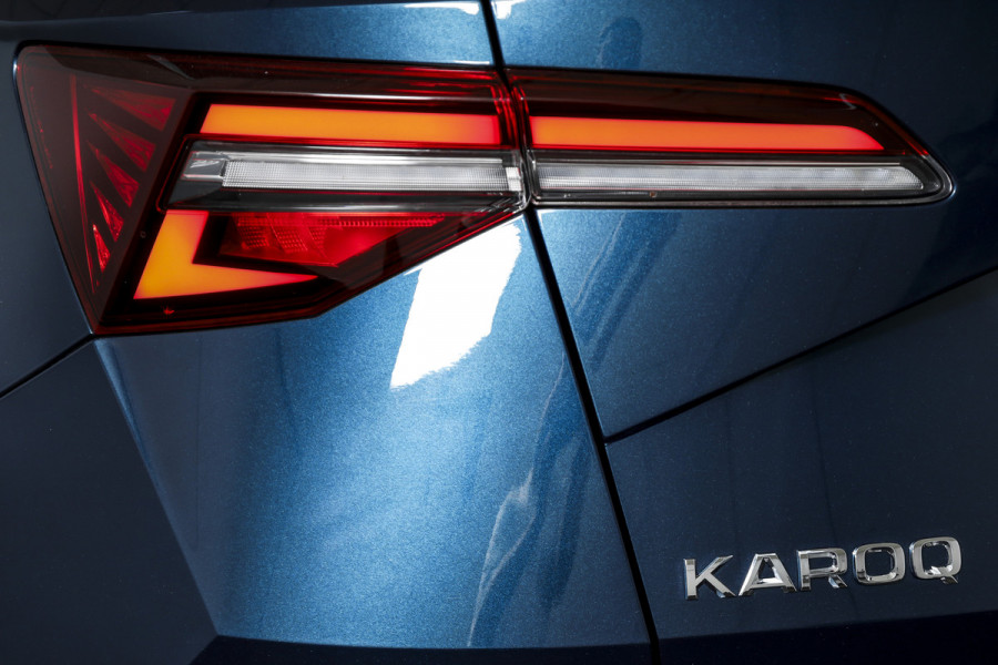 Škoda Karoq 1.5 TSI ACT 150 PK Business Edition - Automaat | Dig. Cockpit | Cruise | Stoel-+Stuurverw. | PDC | Camera | App. Connect | ECC | LED | LM 17" | 1944 Škoda Karoq 1.5 TSI ACT 150 PK Business Edition - Automaat | Dig. Cockpit | Cruise | Stoel-+Stuurverw. | PDC | Camera | App. Connect | ECC | LED | LM 17" | 1944