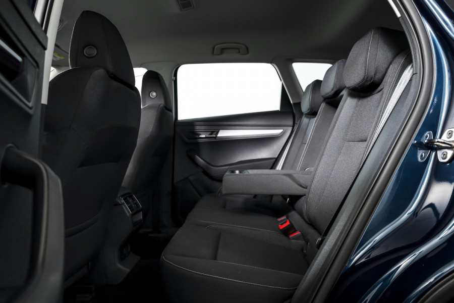 Škoda Karoq 1.5 TSI ACT 150 PK Business Edition - Automaat | Dig. Cockpit | Cruise | Stoel-+Stuurverw. | PDC | Camera | App. Connect | ECC | LED | LM 17" | 1944 Škoda Karoq 1.5 TSI ACT 150 PK Business Edition - Automaat | Dig. Cockpit | Cruise | Stoel-+Stuurverw. | PDC | Camera | App. Connect | ECC | LED | LM 17" | 1944