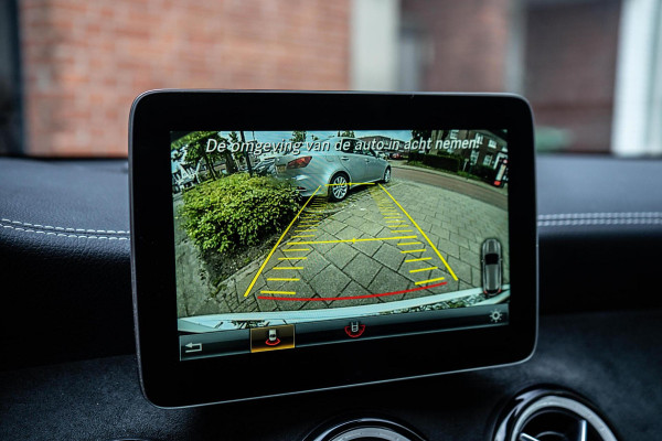 Mercedes-Benz GLA 220 4MATIC AMG Line Pano / Camera / Keyless Mercedes-Benz GLA 220 4MATIC AMG Line Pano / Camera / Keyless