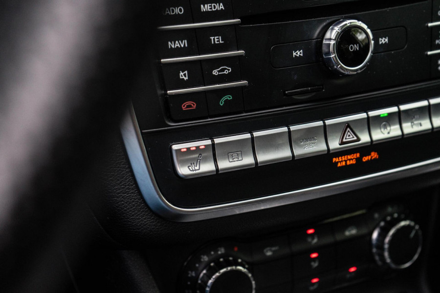 Mercedes-Benz GLA 220 4MATIC AMG Line Pano / Camera / Keyless Mercedes-Benz GLA 220 4MATIC AMG Line Pano / Camera / Keyless
