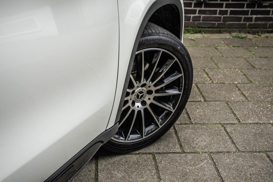 Mercedes-Benz GLA 220 4MATIC AMG Line Pano / Camera / Keyless Mercedes-Benz GLA 220 4MATIC AMG Line Pano / Camera / Keyless