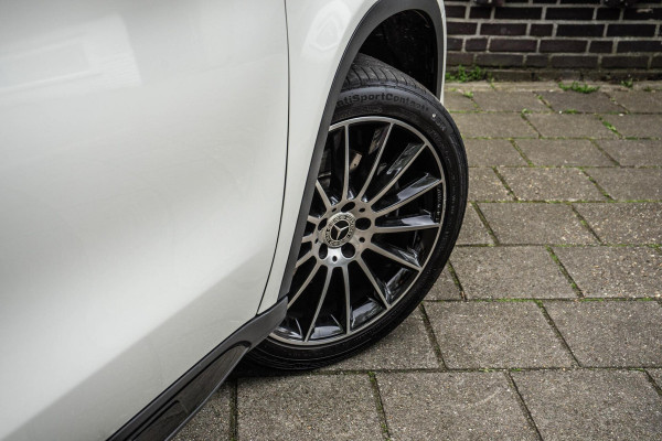 Mercedes-Benz GLA 220 4MATIC AMG Line Pano / Camera / Keyless Mercedes-Benz GLA 220 4MATIC AMG Line Pano / Camera / Keyless