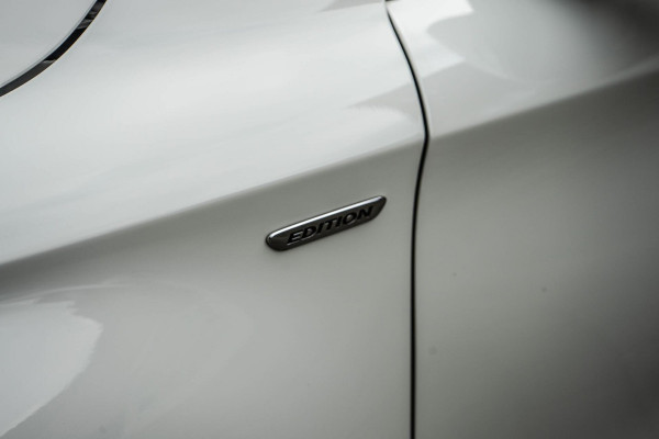 Mercedes-Benz GLA 220 4MATIC AMG Line Pano / Camera / Keyless Mercedes-Benz GLA 220 4MATIC AMG Line Pano / Camera / Keyless