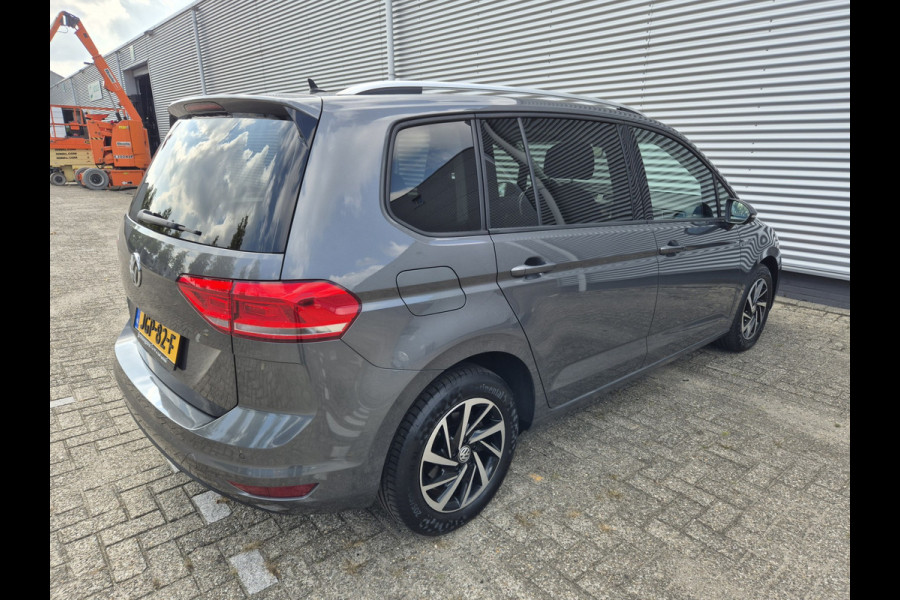 Volkswagen Touran 1.0 TSI Comfortline 7p Camera/Navigatie,parkeersensoren,