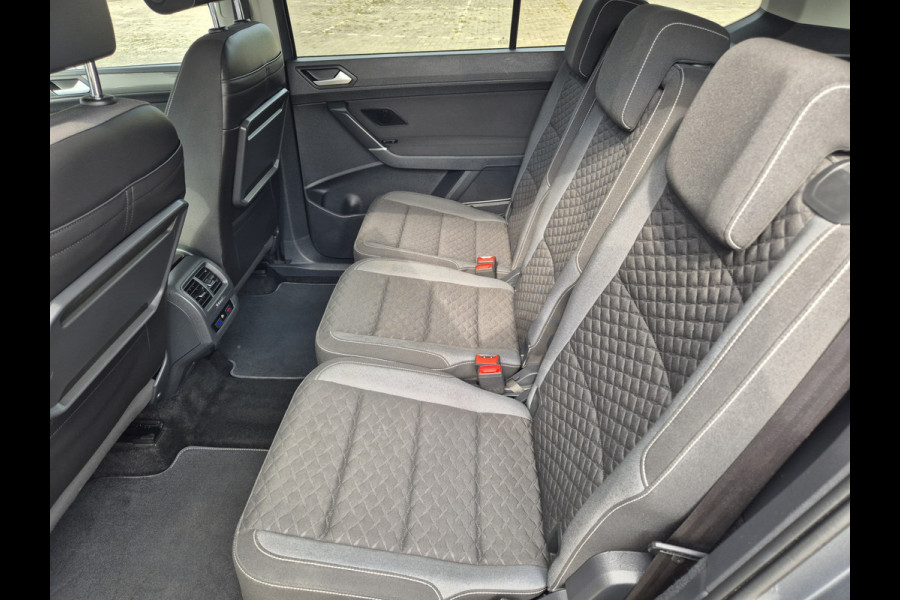 Volkswagen Touran 1.0 TSI Comfortline 7p Camera/Navigatie,parkeersensoren,