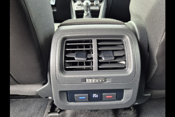 Volkswagen Touran 1.0 TSI Comfortline 7p Camera/Navigatie,parkeersensoren,