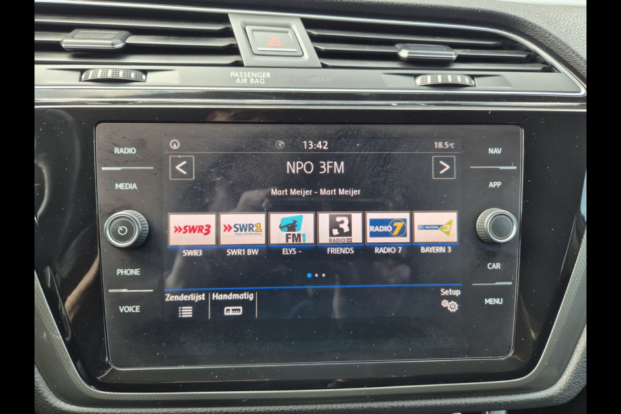 Volkswagen Touran 1.0 TSI Comfortline 7p Camera/Navigatie,parkeersensoren,