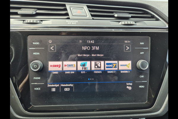 Volkswagen Touran 1.0 TSI Comfortline 7p Camera/Navigatie,parkeersensoren,