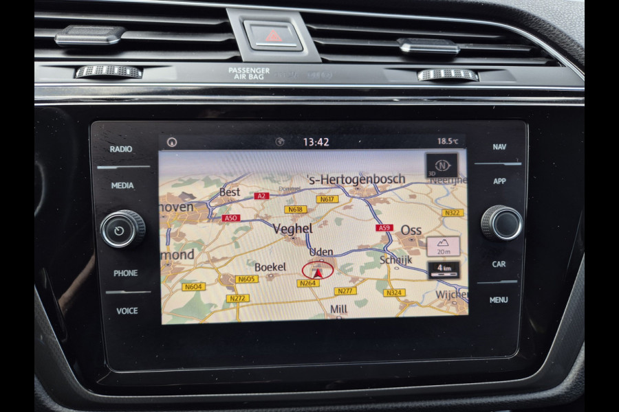 Volkswagen Touran 1.0 TSI Comfortline 7p Camera/Navigatie,parkeersensoren,