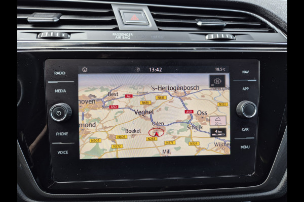Volkswagen Touran 1.0 TSI Comfortline 7p Camera/Navigatie,parkeersensoren,