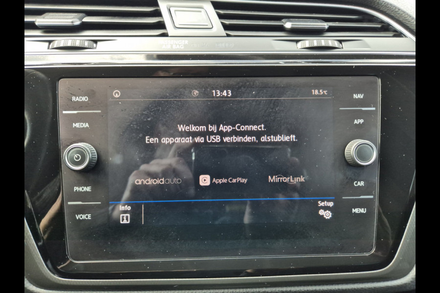 Volkswagen Touran 1.0 TSI Comfortline 7p Camera/Navigatie,parkeersensoren,