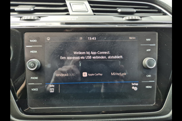 Volkswagen Touran 1.0 TSI Comfortline 7p Camera/Navigatie,parkeersensoren,