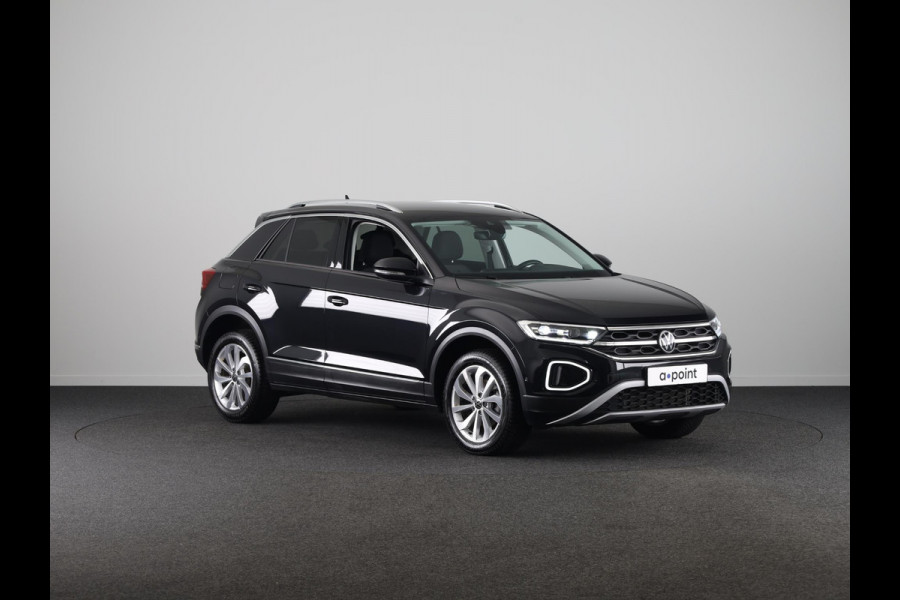 Volkswagen T-Roc 1.5 TSI Style 150 PK DSG | Trekhaak afneembaar | Navigatie | Stoel verwarming en massage | Alcantara |