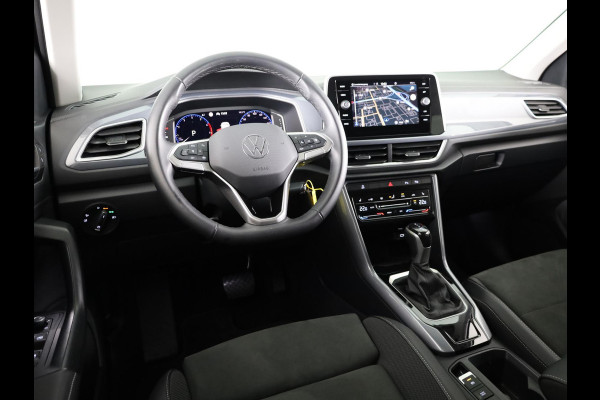 Volkswagen T-Roc 1.5 TSI Style 150 PK DSG | Trekhaak afneembaar | Navigatie | Stoel verwarming en massage | Alcantara |