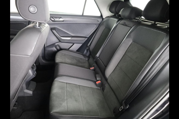Volkswagen T-Roc 1.5 TSI Style 150 PK DSG | Trekhaak afneembaar | Navigatie | Stoel verwarming en massage | Alcantara |