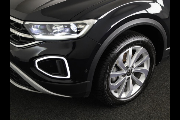 Volkswagen T-Roc 1.5 TSI Style 150 PK DSG | Trekhaak afneembaar | Navigatie | Stoel verwarming en massage | Alcantara |