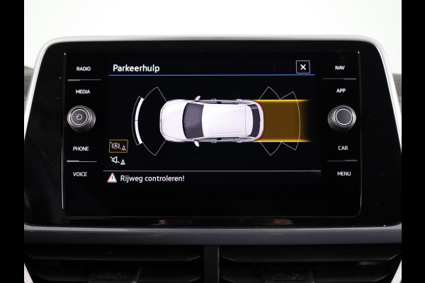 Volkswagen T-Roc 1.5 TSI Style 150 PK DSG | Trekhaak afneembaar | Navigatie | Stoel verwarming en massage | Alcantara |