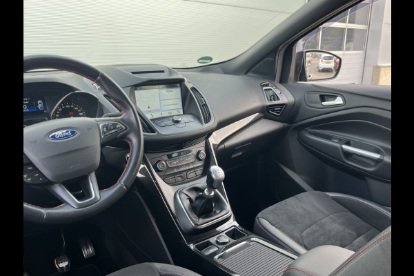 Ford Kuga 1.5 EcoB. ST Line 150pk! TREKHAAK! CAMERA! 19INCH!