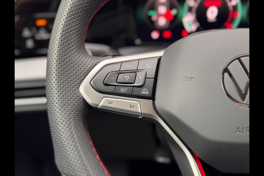 Volkswagen Golf 2.0 TSI GTI Pano/Camera/HuD/Trekhaak