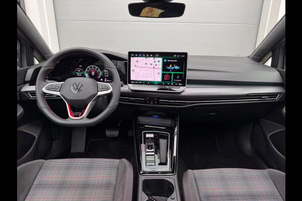 Volkswagen Golf 2.0 TSI GTI Pano/Camera/HuD/Trekhaak