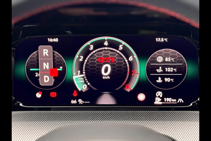 Volkswagen Golf 2.0 TSI GTI Pano/Camera/HuD/Trekhaak