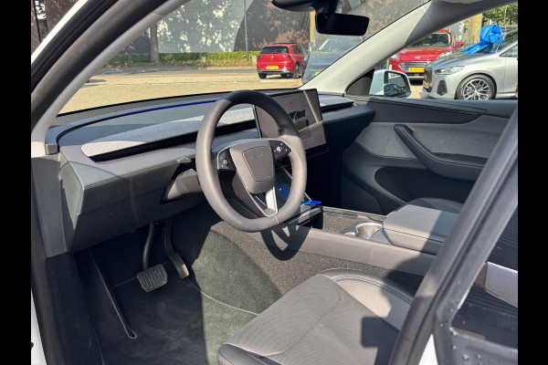 Tesla Model Y RWD 58 kWh NIEUW MODEL| VAN: 44.900,- VOOR: 42.877,- UW HERSFTVOORDEEL: 2.023,- EURO | ORIGINEEL NL auto | TESLA VOLLEDIGE GARANTIE T/M 05-2029/80.000KM