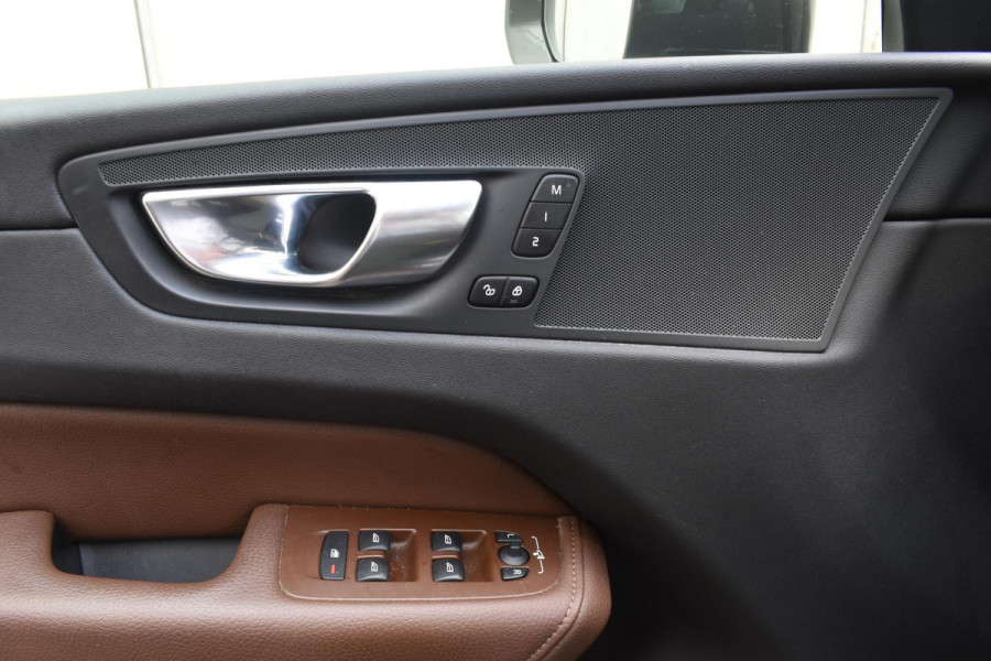 Volvo XC60 B5 264PK Automaat Inscription / Navigatie / 360 Camera / Adaptieve Cruise Control / Leder / LM Velgen / Trekhaak / Volvo XC60 B5 264PK Automaat Inscription / Navigatie / 360 Camera / Adaptieve Cruise Control / Leder / LM Velgen / Trekhaak /