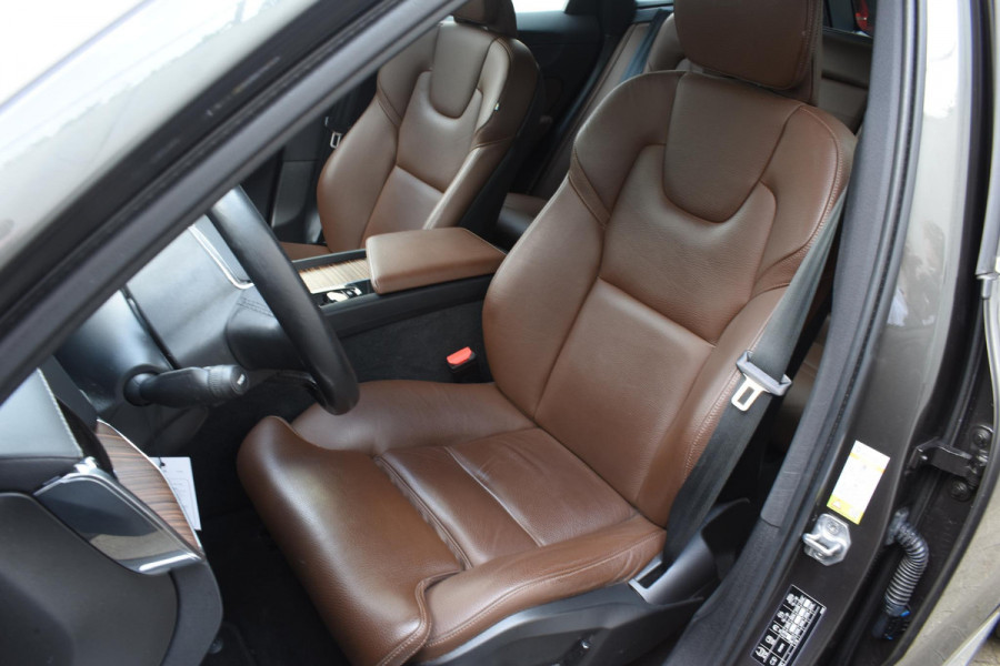 Volvo XC60 B5 264PK Automaat Inscription / Navigatie / 360 Camera / Adaptieve Cruise Control / Leder / LM Velgen / Trekhaak / Volvo XC60 B5 264PK Automaat Inscription / Navigatie / 360 Camera / Adaptieve Cruise Control / Leder / LM Velgen / Trekhaak /