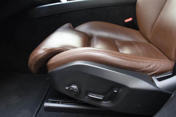 Volvo XC60 B5 264PK Automaat Inscription / Navigatie / 360 Camera / Adaptieve Cruise Control / Leder / LM Velgen / Trekhaak / Volvo XC60 B5 264PK Automaat Inscription / Navigatie / 360 Camera / Adaptieve Cruise Control / Leder / LM Velgen / Trekhaak /