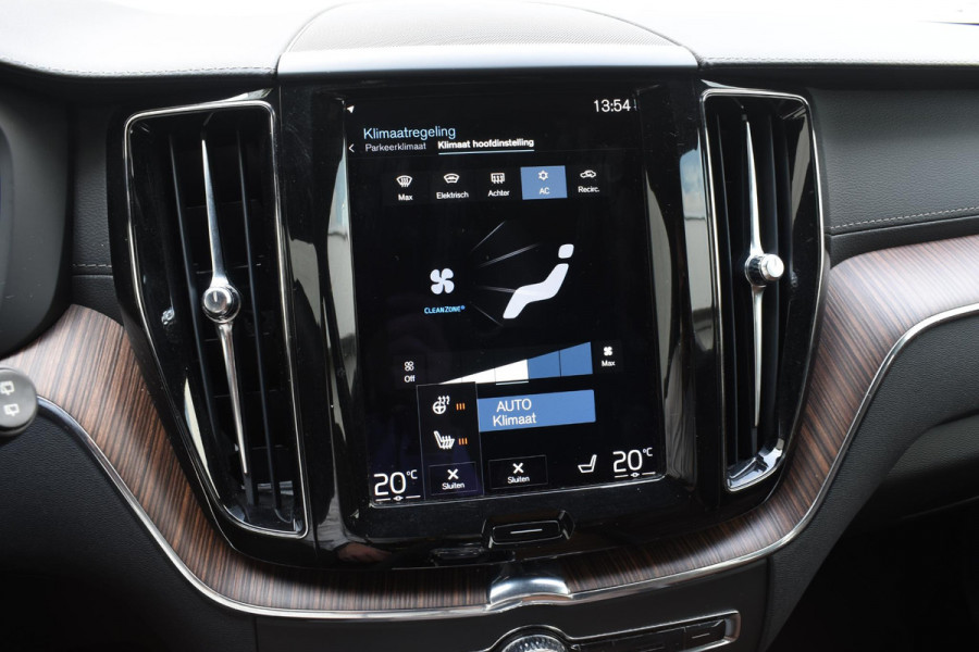 Volvo XC60 B5 264PK Automaat Inscription / Navigatie / 360 Camera / Adaptieve Cruise Control / Leder / LM Velgen / Trekhaak / Volvo XC60 B5 264PK Automaat Inscription / Navigatie / 360 Camera / Adaptieve Cruise Control / Leder / LM Velgen / Trekhaak /