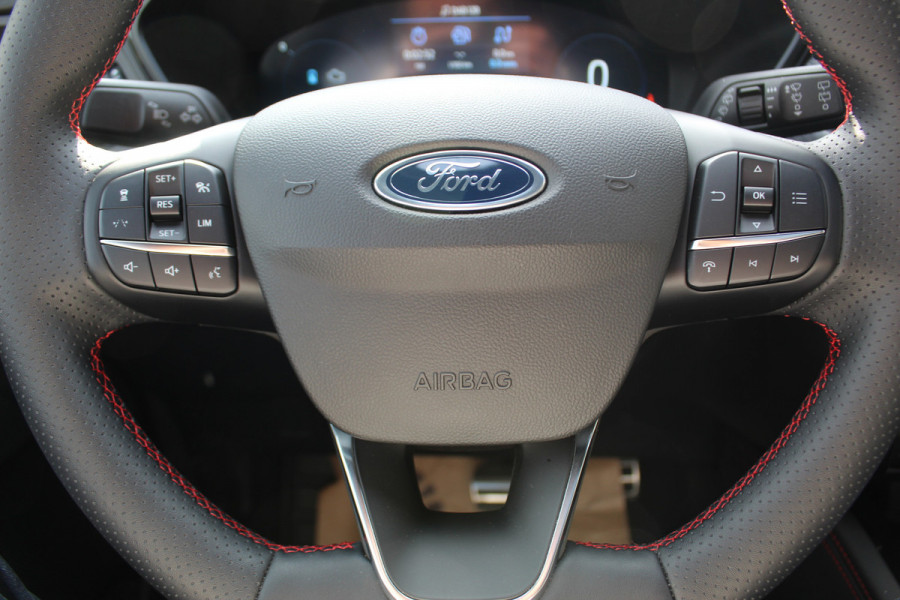 Ford Kuga 2.5 PHEV ST-Line X , 2100kg Trekhaak , Nieuw model Panorama/schuifkantel dak , Trekhaak  , AGR stoelen voor 360graden camera , Winter pack , Head Up display