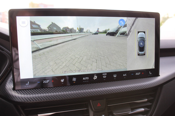 Ford Kuga 2.5 PHEV ST-Line X , 2100kg Trekhaak , Nieuw model Panorama/schuifkantel dak , Trekhaak  , AGR stoelen voor 360graden camera , Winter pack , Head Up display