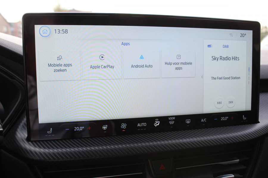 Ford Kuga 2.5 PHEV ST-Line X , 2100kg Trekhaak , Nieuw model Panorama/schuifkantel dak , Trekhaak  , AGR stoelen voor 360graden camera , Winter pack , Head Up display