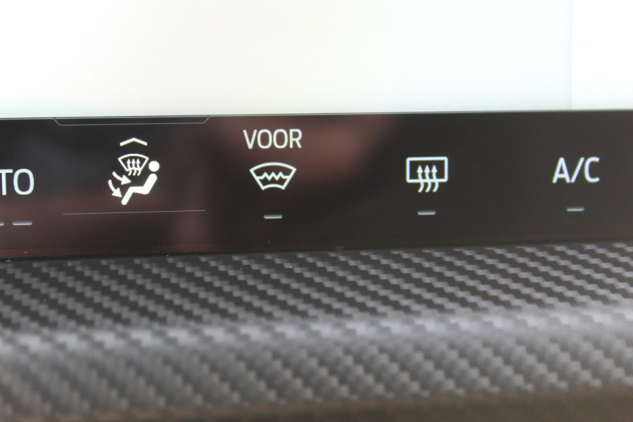 Ford Kuga 2.5 PHEV ST-Line X , 2100kg Trekhaak , Nieuw model Panorama/schuifkantel dak , Trekhaak  , AGR stoelen voor 360graden camera , Winter pack , Head Up display