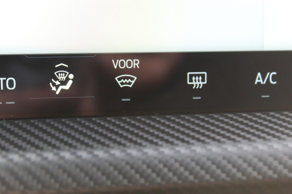 Ford Kuga 2.5 PHEV ST-Line X , 2100kg Trekhaak , Nieuw model Panorama/schuifkantel dak , Trekhaak  , AGR stoelen voor 360graden camera , Winter pack , Head Up display