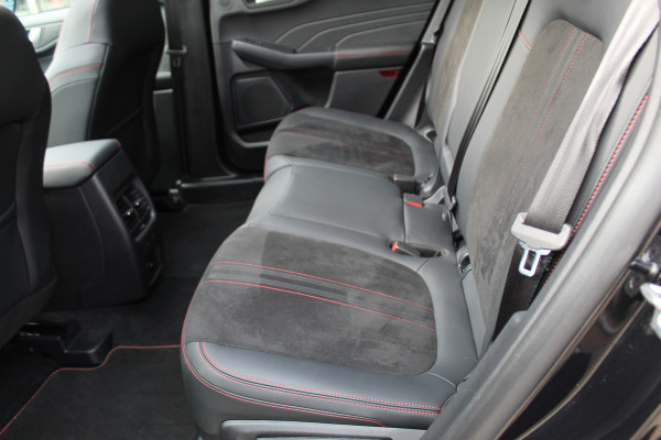Ford Kuga 2.5 PHEV ST-Line X , 2100kg Trekhaak , Nieuw model Panorama/schuifkantel dak , Trekhaak  , AGR stoelen voor 360graden camera , Winter pack , Head Up display