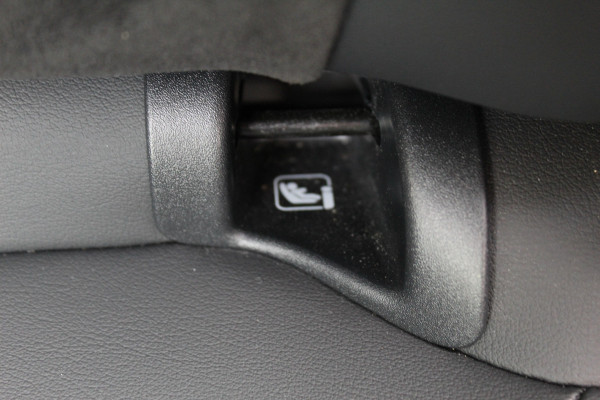 Ford Kuga 2.5 PHEV ST-Line X , 2100kg Trekhaak , Nieuw model Panorama/schuifkantel dak , Trekhaak  , AGR stoelen voor 360graden camera , Winter pack , Head Up display