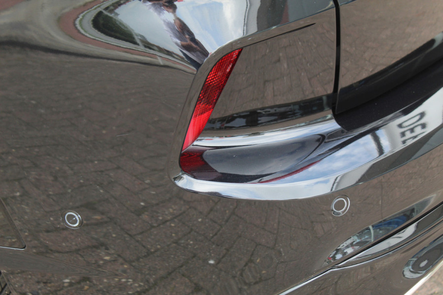 Ford Kuga 2.5 PHEV ST-Line X , 2100kg Trekhaak , Nieuw model Panorama/schuifkantel dak , Trekhaak  , AGR stoelen voor 360graden camera , Winter pack , Head Up display