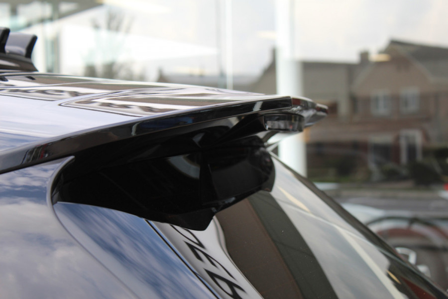 Ford Kuga 2.5 PHEV ST-Line X , 2100kg Trekhaak , Nieuw model Panorama/schuifkantel dak , Trekhaak  , AGR stoelen voor 360graden camera , Winter pack , Head Up display