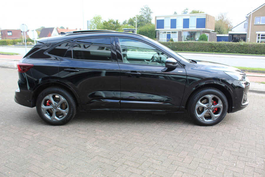 Ford Kuga 2.5 PHEV ST-Line X , 2100kg Trekhaak , Nieuw model Panorama/schuifkantel dak , Trekhaak  , AGR stoelen voor 360graden camera , Winter pack , Head Up display