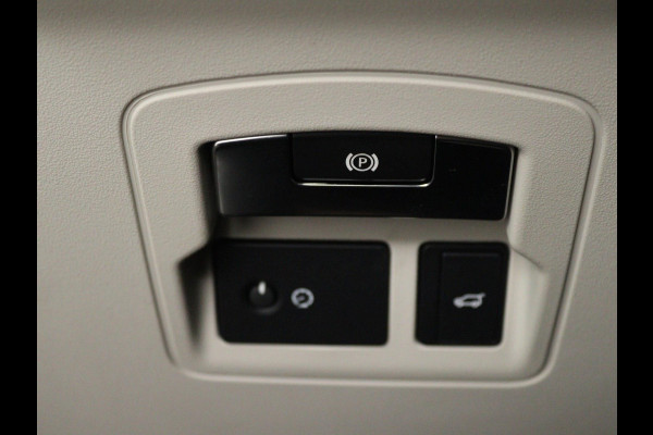 Land Rover Range Rover Velar 2.0 P250 Turbo AWD R-Dynamic HSE | NL-AUTO | PANO | MERIDIAN | CARPLAY | STOELVERW/VERKOEL |