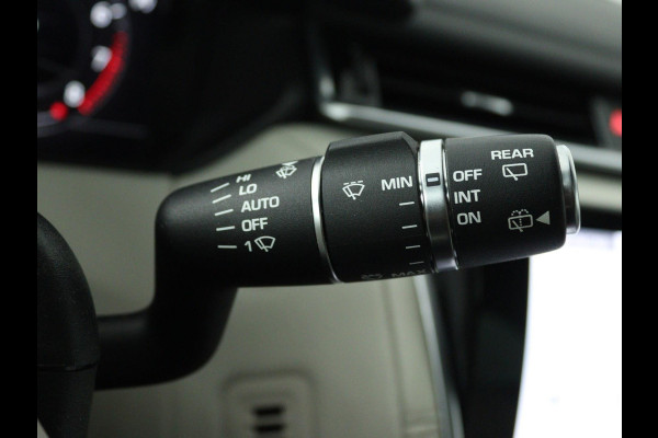 Land Rover Range Rover Velar 2.0 P250 Turbo AWD R-Dynamic HSE | NL-AUTO | PANO | MERIDIAN | CARPLAY | STOELVERW/VERKOEL |