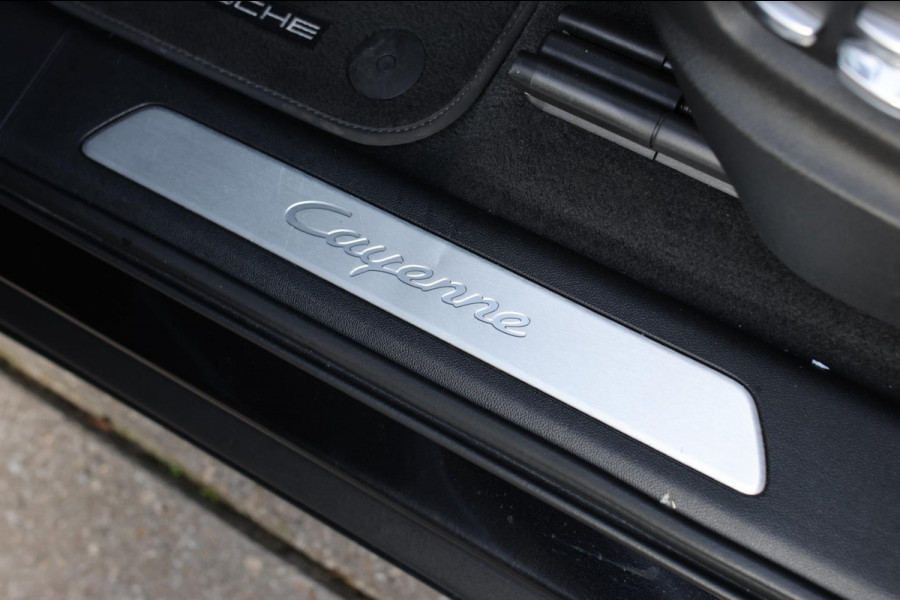 Porsche Cayenne Coupé 3.0 E-Hybrid *Pano*Sport Design*360 Camera*Soft-Close*Bose*