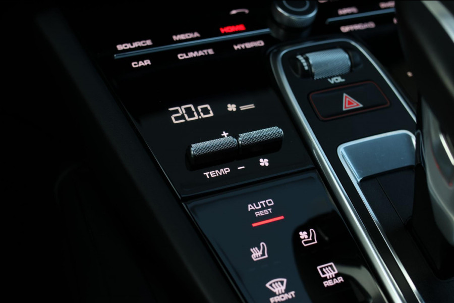 Porsche Cayenne Coupé 3.0 E-Hybrid *Pano*Sport Design*360 Camera*Soft-Close*Bose*