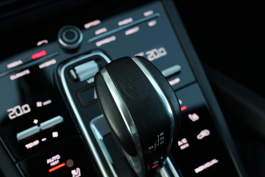 Porsche Cayenne Coupé 3.0 E-Hybrid *Pano*Sport Design*360 Camera*Soft-Close*Bose*