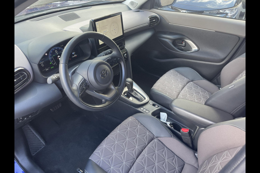 Toyota Yaris Cross 1.5 Hybrid 130 Executive | Stuur- & Stoelverwarming | Dodehoek detectie | Parkeersensoren | Navigatie
