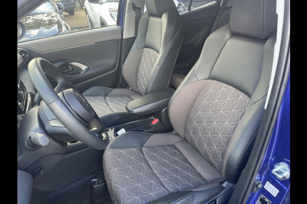 Toyota Yaris Cross 1.5 Hybrid 130 Executive | Stuur- & Stoelverwarming | Dodehoek detectie | Parkeersensoren | Navigatie