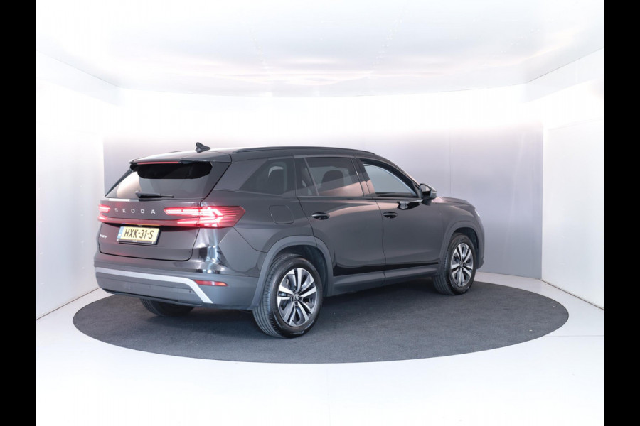 Škoda Kodiaq 1.5 TSI MHEV Business Edition 7p. 150 pk Automaat (DSG) | 7-Persoons | Verlengde garantie | Navigatie | Trekhaak (wegklapbaar) | Parkeersensoren | Achteruitrijcamera | Matrix LED koplampen |