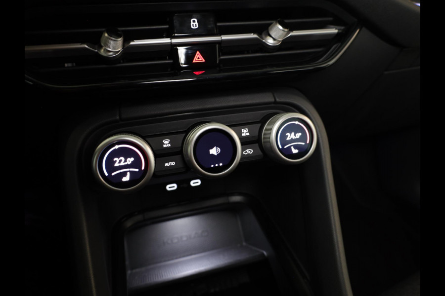 Škoda Kodiaq 1.5 TSI MHEV Business Edition 7p. 150 pk Automaat (DSG) | 7-Persoons | Verlengde garantie | Navigatie | Trekhaak (wegklapbaar) | Parkeersensoren | Achteruitrijcamera | Matrix LED koplampen |